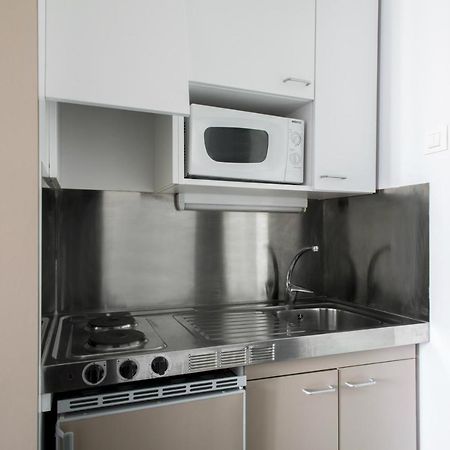 Residencia Universitaria Resa Roberto De Nobili ซันต์กูกัต เดล บาเยส ภายนอก รูปภาพ