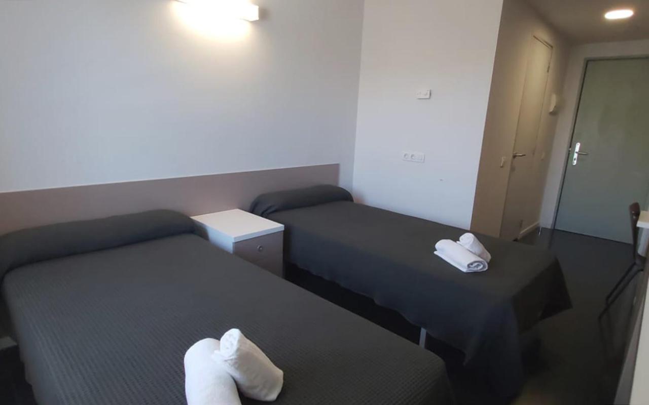 Residencia Universitaria Resa Roberto De Nobili ซันต์กูกัต เดล บาเยส ภายนอก รูปภาพ