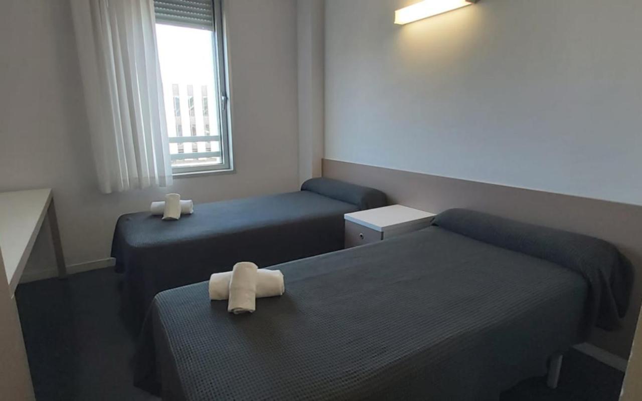 Residencia Universitaria Resa Roberto De Nobili ซันต์กูกัต เดล บาเยส ภายนอก รูปภาพ