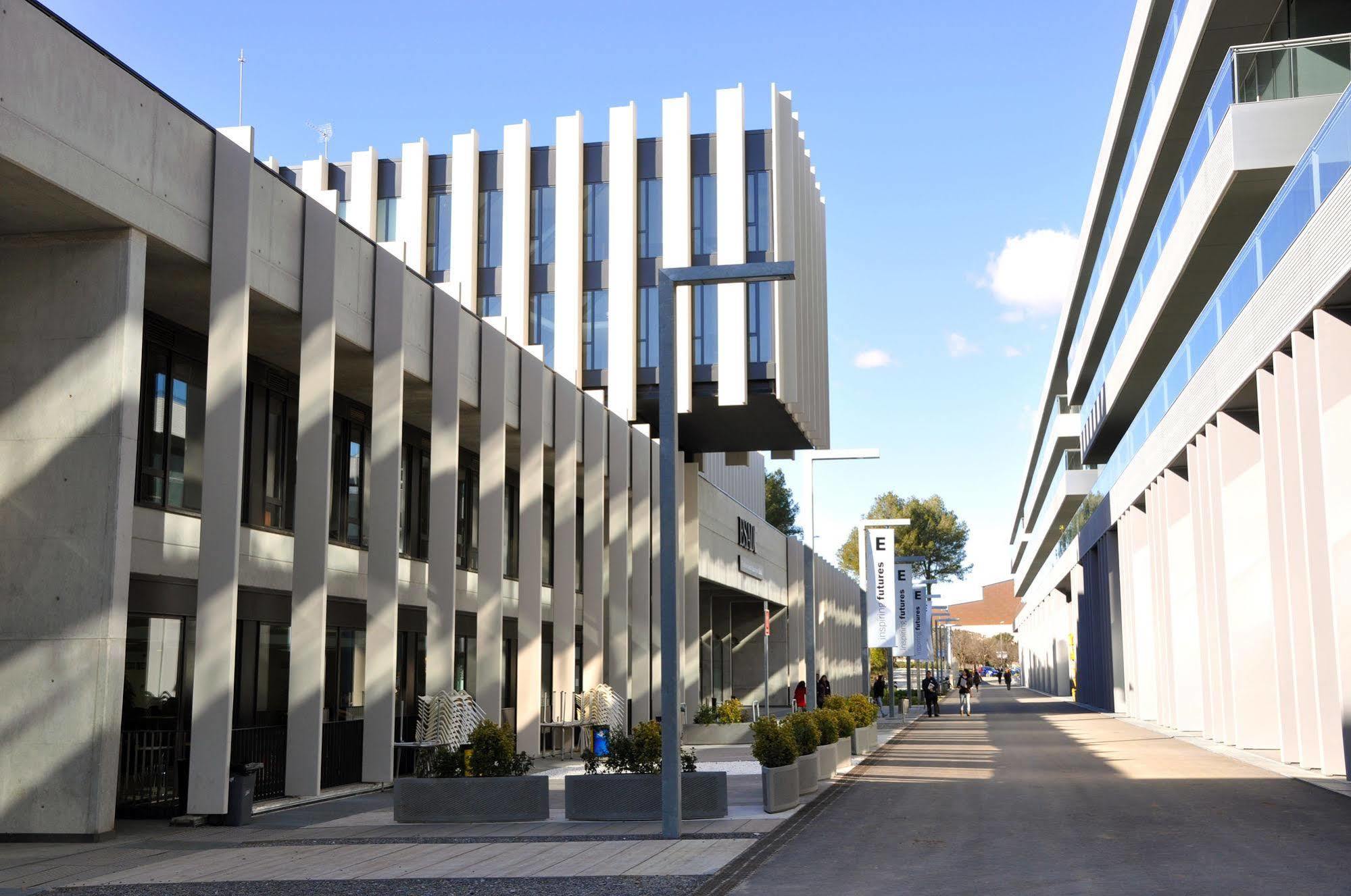 Residencia Universitaria Resa Roberto De Nobili ซันต์กูกัต เดล บาเยส ภายนอก รูปภาพ